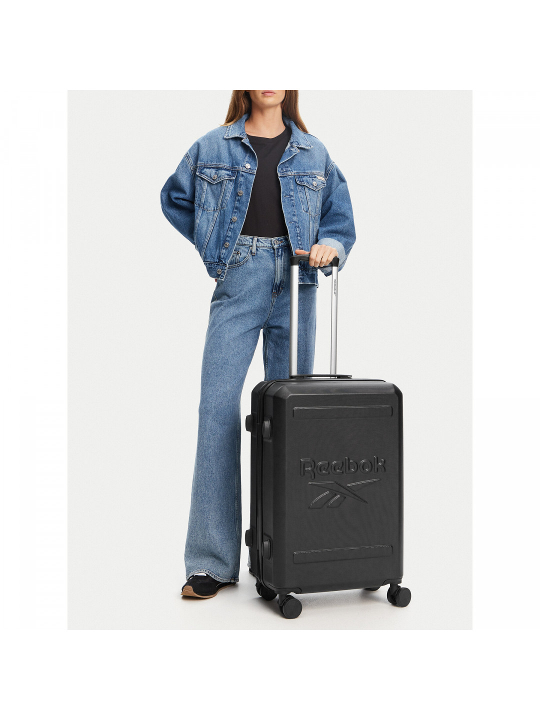 Střední kufr Reebok RBK-WAL-022-CCC-M Černá